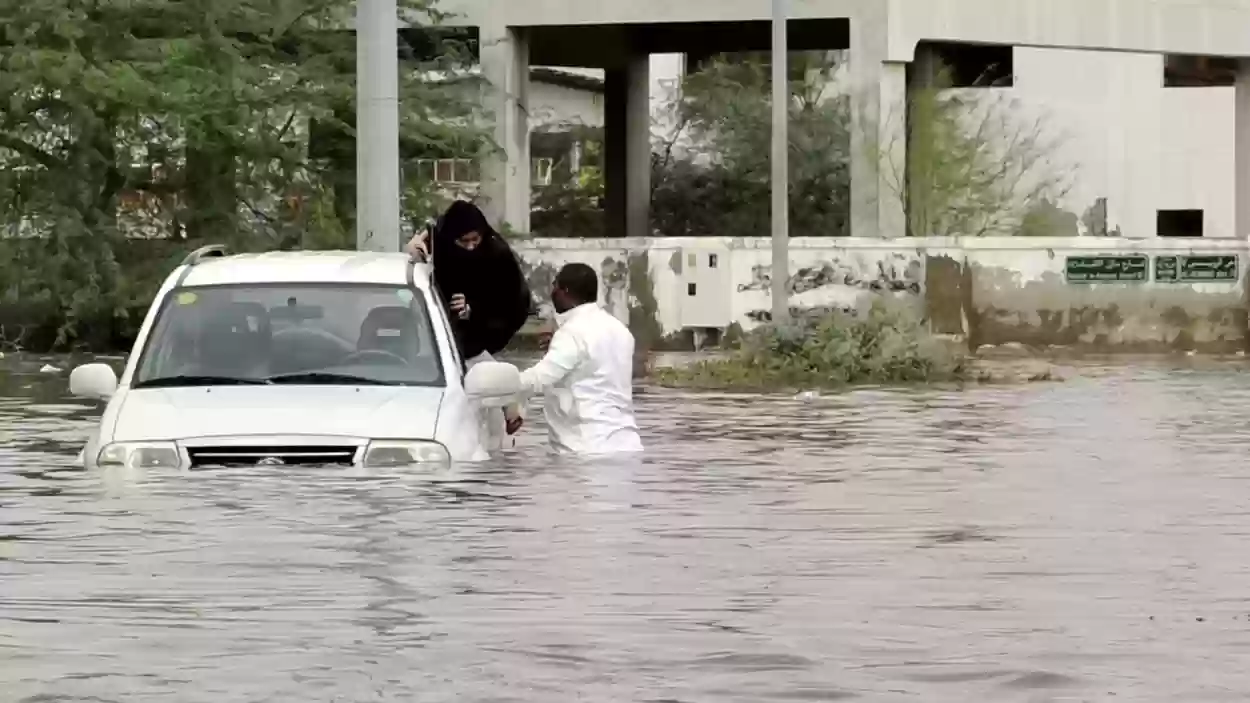 السعودية اليوم تشهد سيول وأمطار غزيرة 