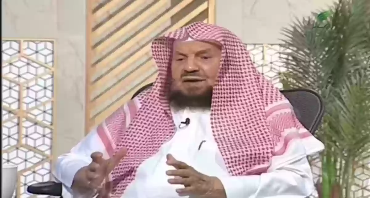 الشيخ السعودي وعضو هيئة كبار العلماء عبد الله المنيع يجيب