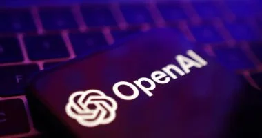 OpenAI تستعد لأول Hardware.. وتسريبات تشير إلى سماعات أذن ذكية