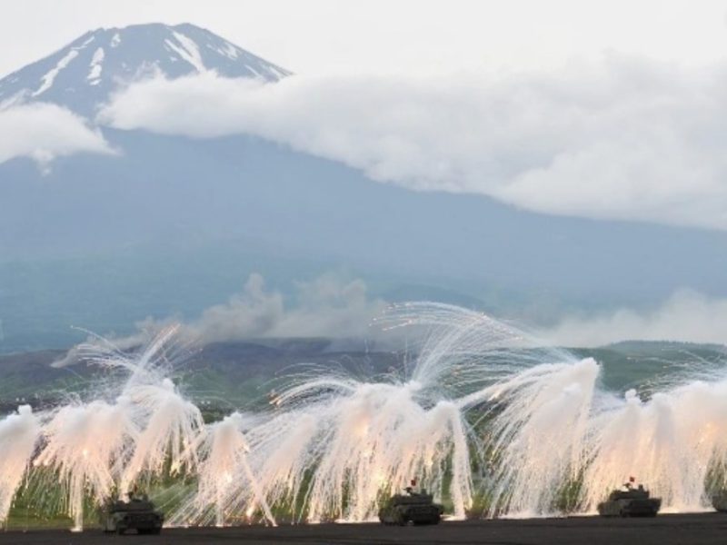 في أعماق الأرض، اليابان تستعد لهجوم من الصين